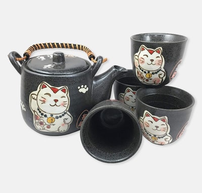 Japanese Tea Pot & Cups